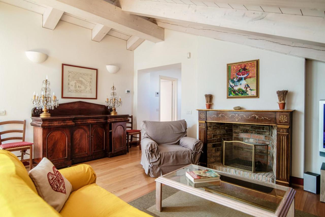 Castello Di Brusata Apartment By Quokka 360 - Romantic Flat With Pool Мендрісіо Екстер'єр фото